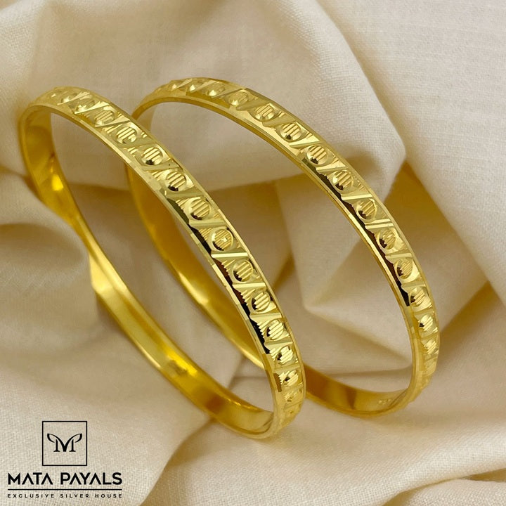 Unique Gold Polish Bangle