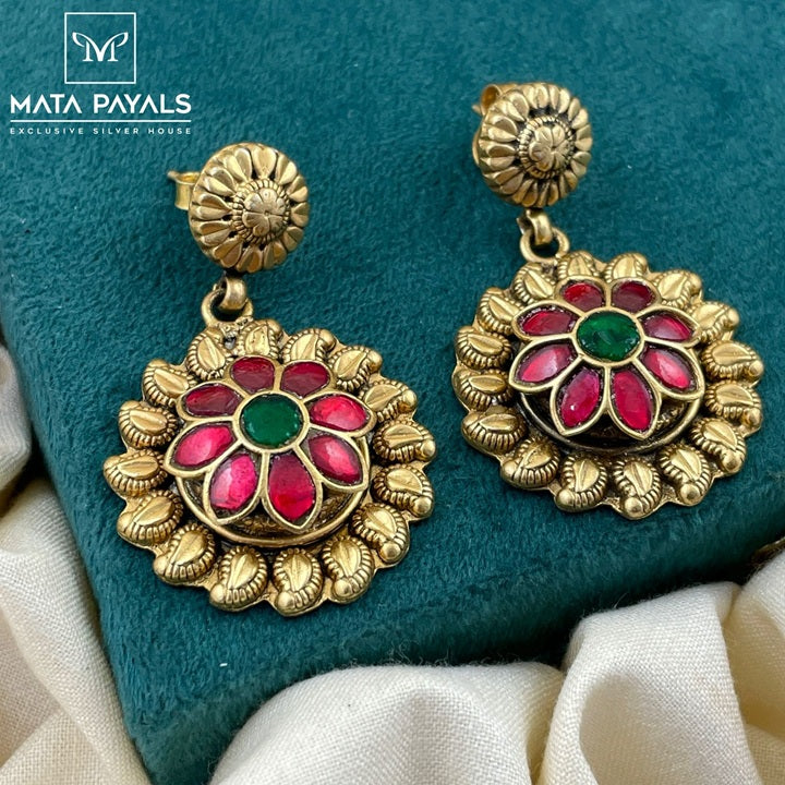 Fantastic Traditional 3D Floral Gold Plated Hanging
