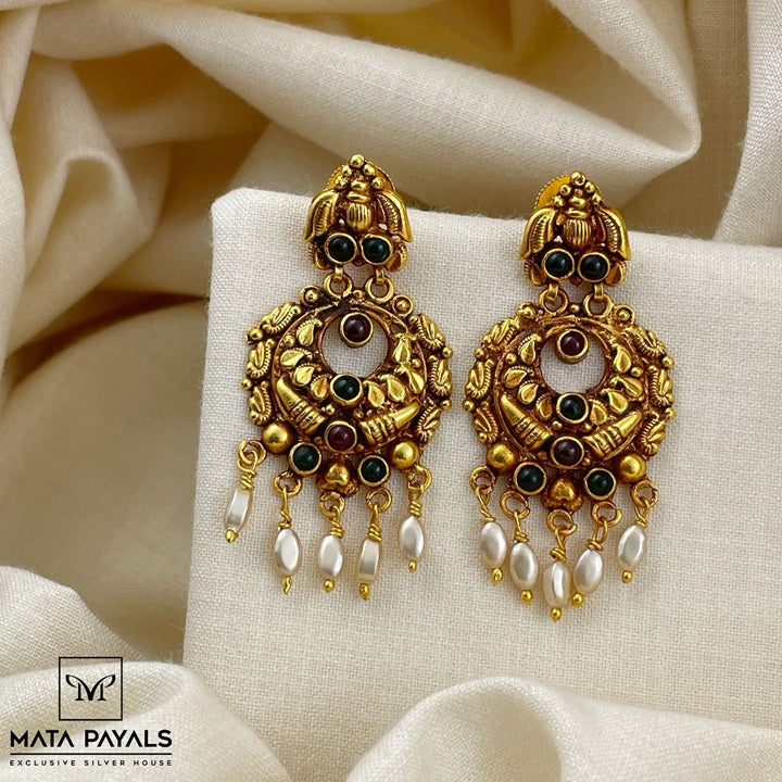 Mesmerizing Silver Chandbali