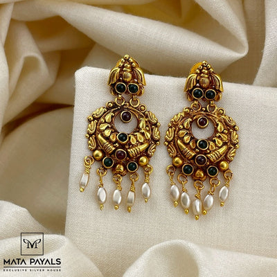 Mesmerizing Silver Chandbali