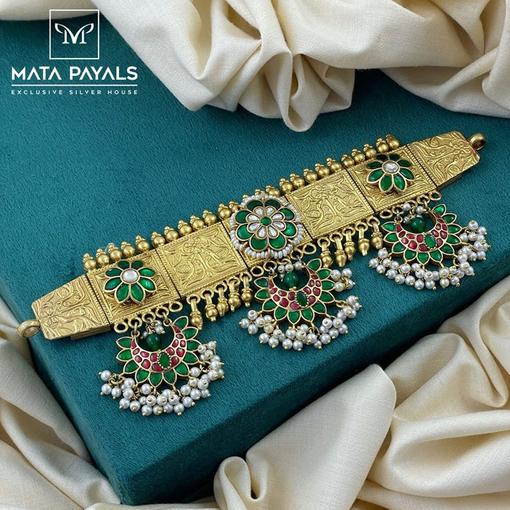 Dazzling Floral Filigree Kundan Choker