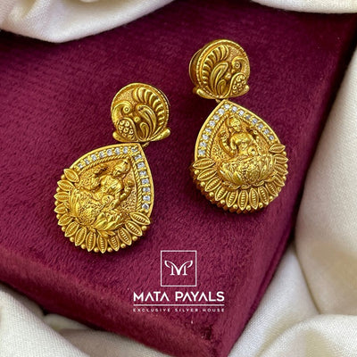 Impressive Mayura Lakshmi Hanging