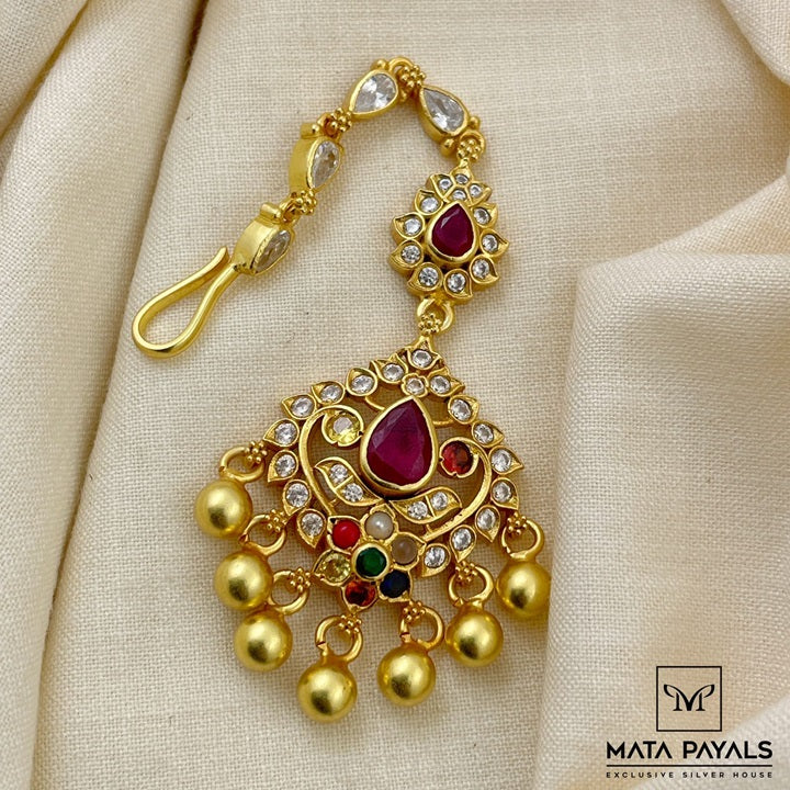 Elegant Gold Polish Mangtika