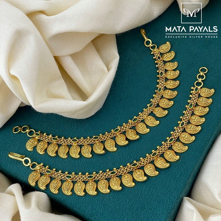 Traditional Mango Design Mathi