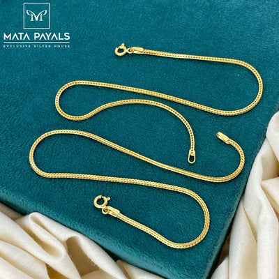 Picture-Perfect Gold Polish Payal