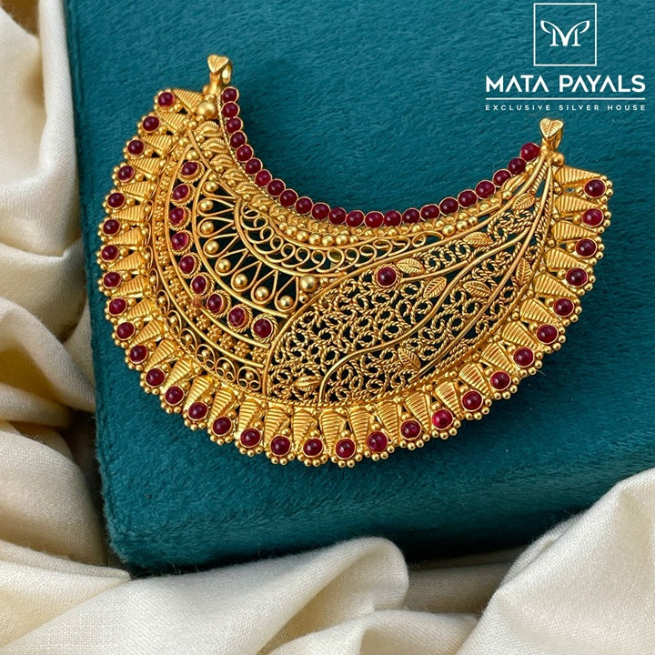 Heritage Gold Polish Pendant
