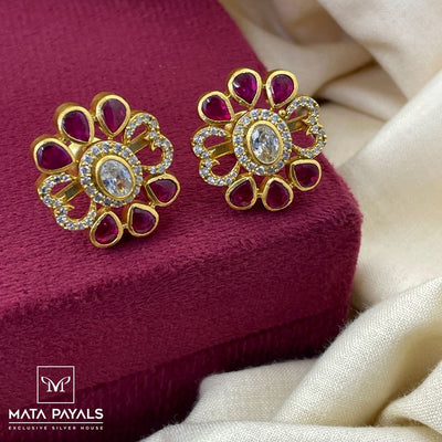 Traditional Gold Polish Stud