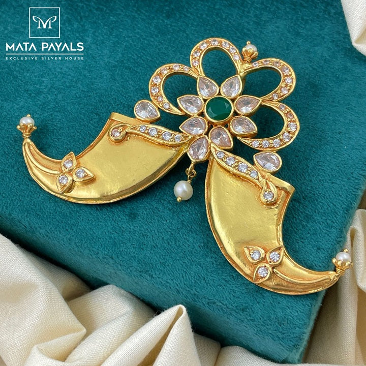 Exquisite Puligoru Floral Pendants
