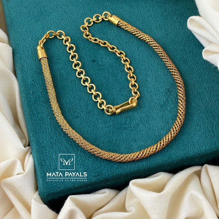 Attractive Silver Necklace