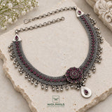 On Point Fire Floral Necklace