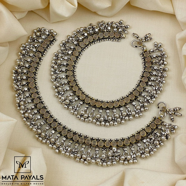 Mesmerizing Dual Tone Anklet