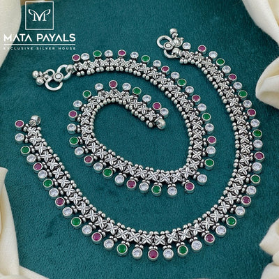 Stylish Cut Stone Anklet