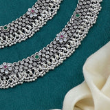 Mesmerizing Cut Stone Anklet