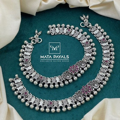 Classic Floral Mayura Anklet