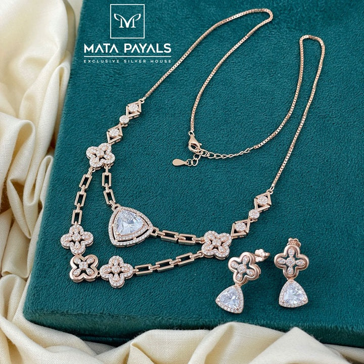 Sparkling Link Necklace