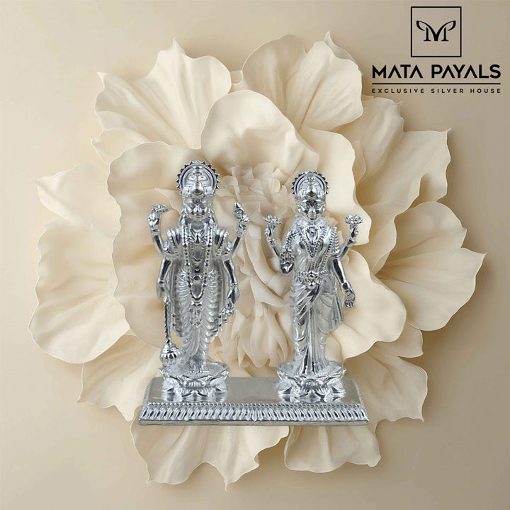 Attractive Lakshmi Narayana Idol