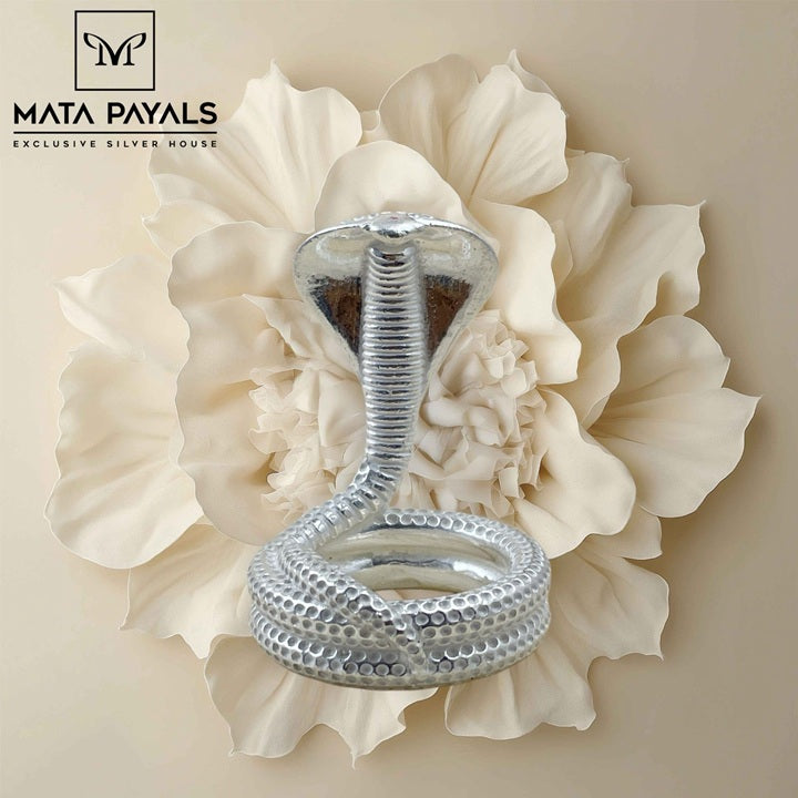 Plain Silver Naga Idol