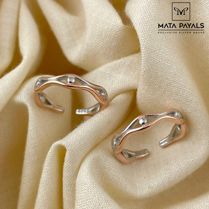 Mesmeric Dual Tone Toe Ring