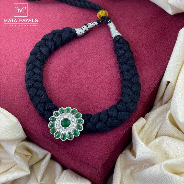Simple Thread Necklace