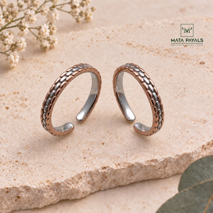 Mesmeric Silver Toe Ring