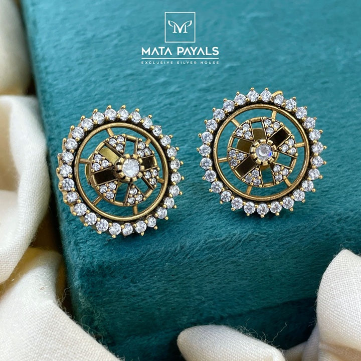 Shiny Zircon Gold Polish Stud