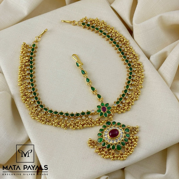 Gorgeous Gold Polish Mangtika