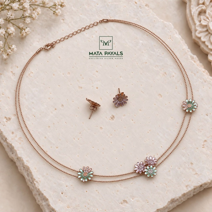 Attractive Rose Gold Necklace