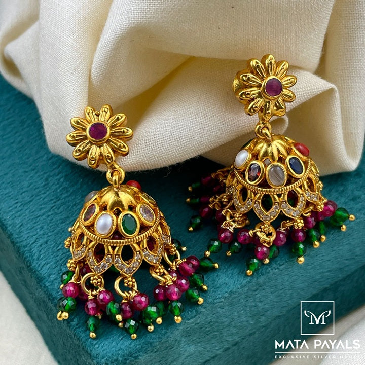 Superlative Navarathna Jumka