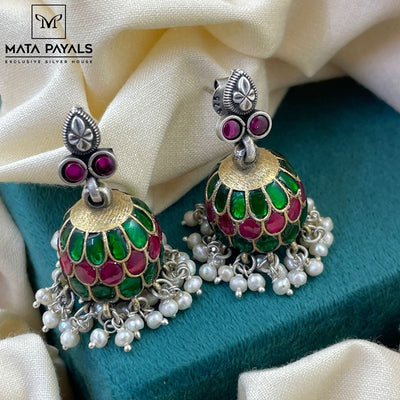 Attractive Kundan Jumka