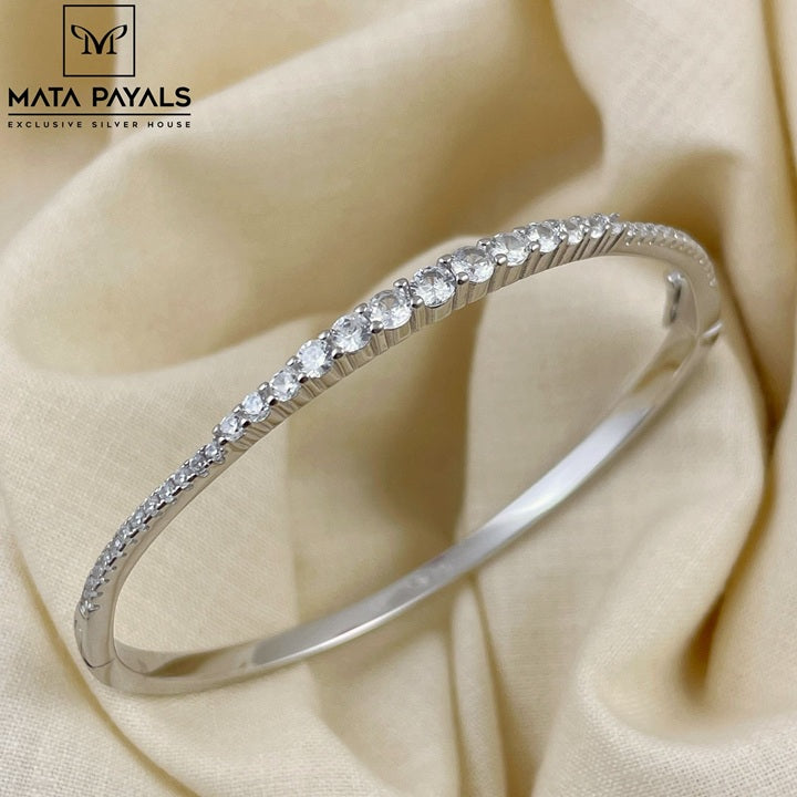 Ravishing Zircon kada
