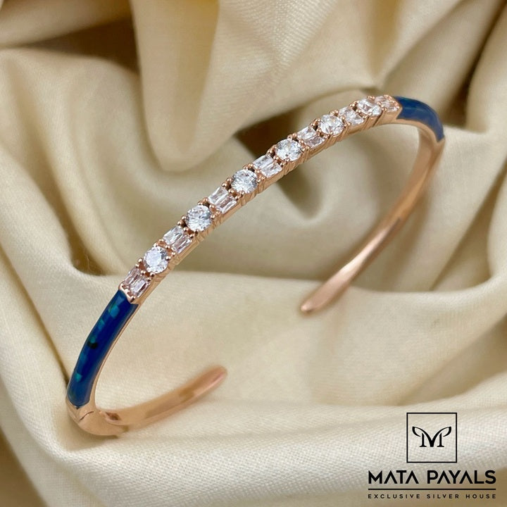 Classy Enamel Kada