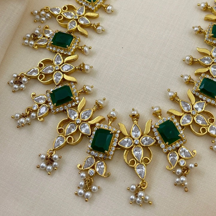 Mesmerizing Gold Polish Necklace