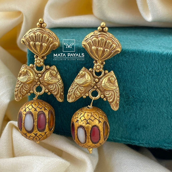 Glorious Kundan Chandbali