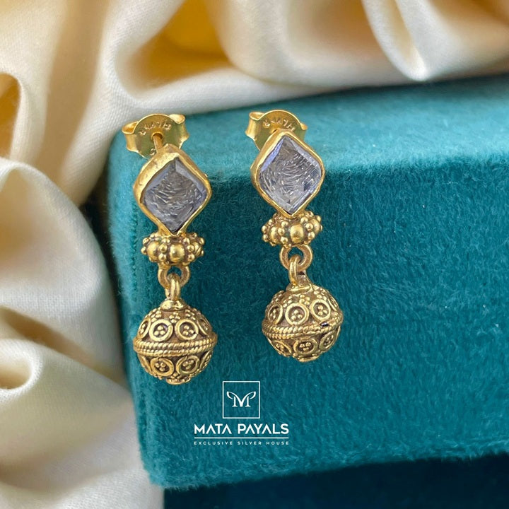 Simple Kundan Earring