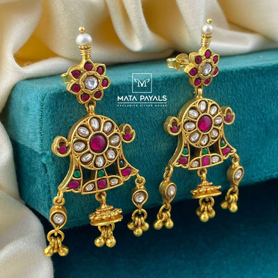 Exclusive Kundan Chandbali