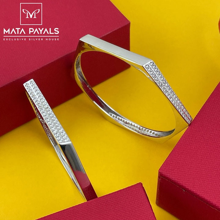 Pretty Zircon Bangle