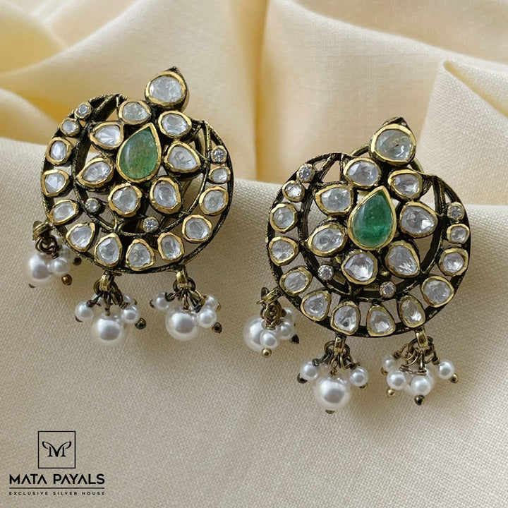 Elegant Gold Polish Victorian Stud
