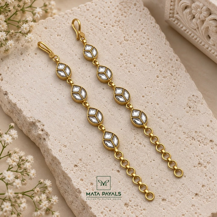Impressive Kundan Mathi