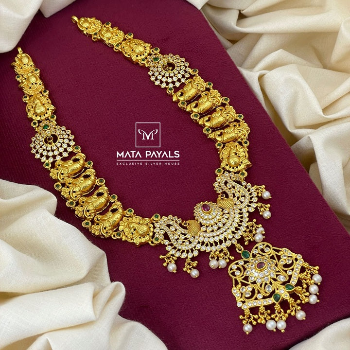 Attractive Gold Polish Cut Stone Long Hara