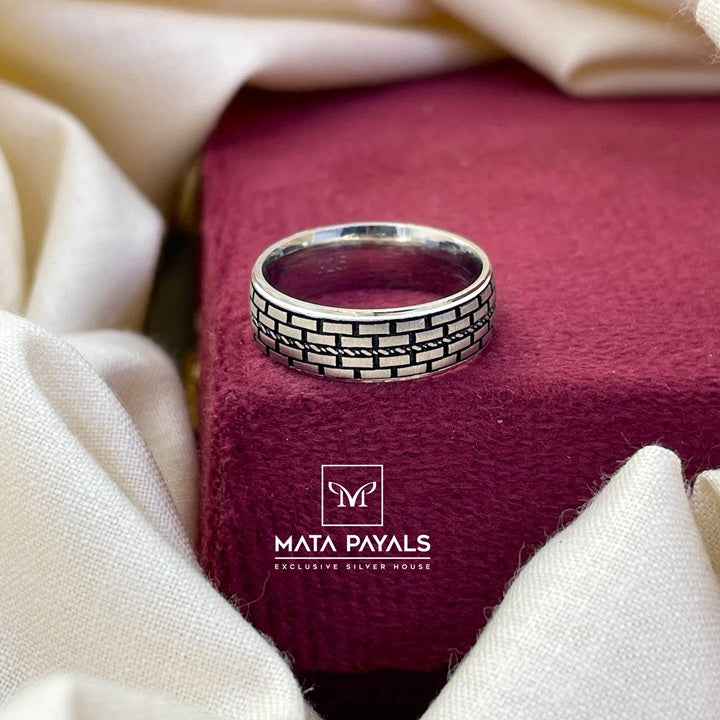 Classic Oxidised Finger Ring