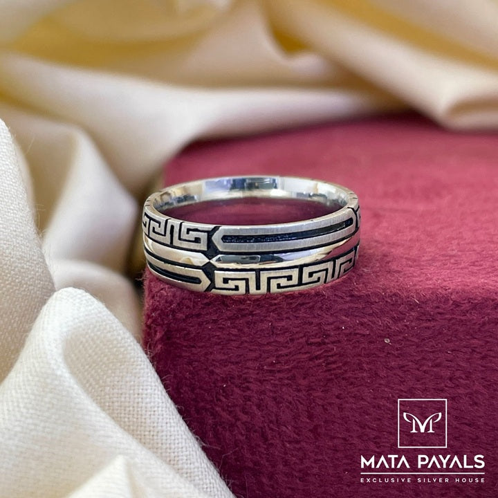 Stylish Finger Ring
