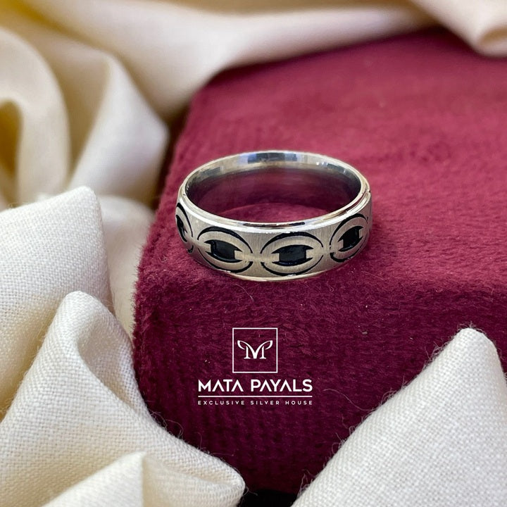 Impeccable Oxidised Finger Ring