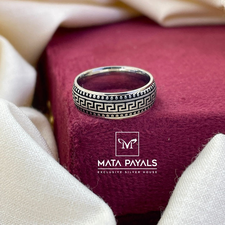 Fabulous Silver Finger Ring