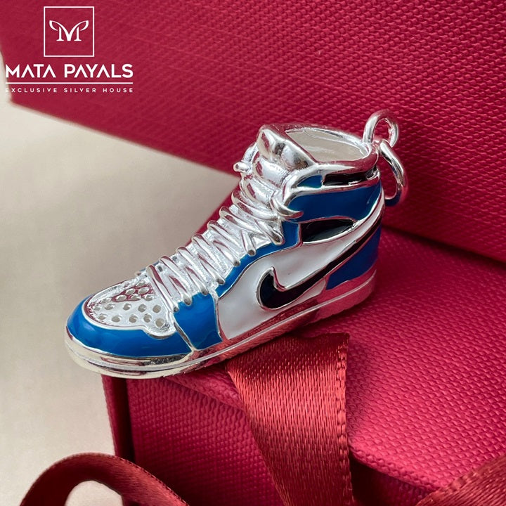 Attractive Enamel Shoe Pendant / Key Chain