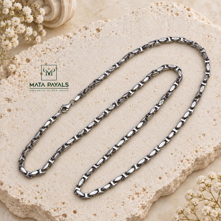 Exceptional Silver Neckchain