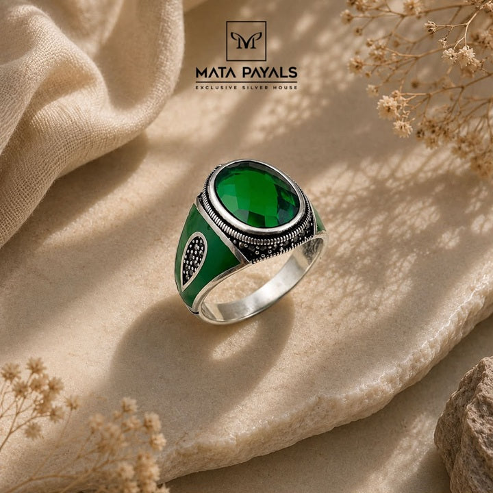 Green Stone Finger Ring
