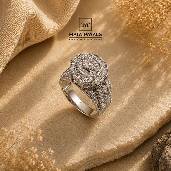 Luxurious Zircon Ring