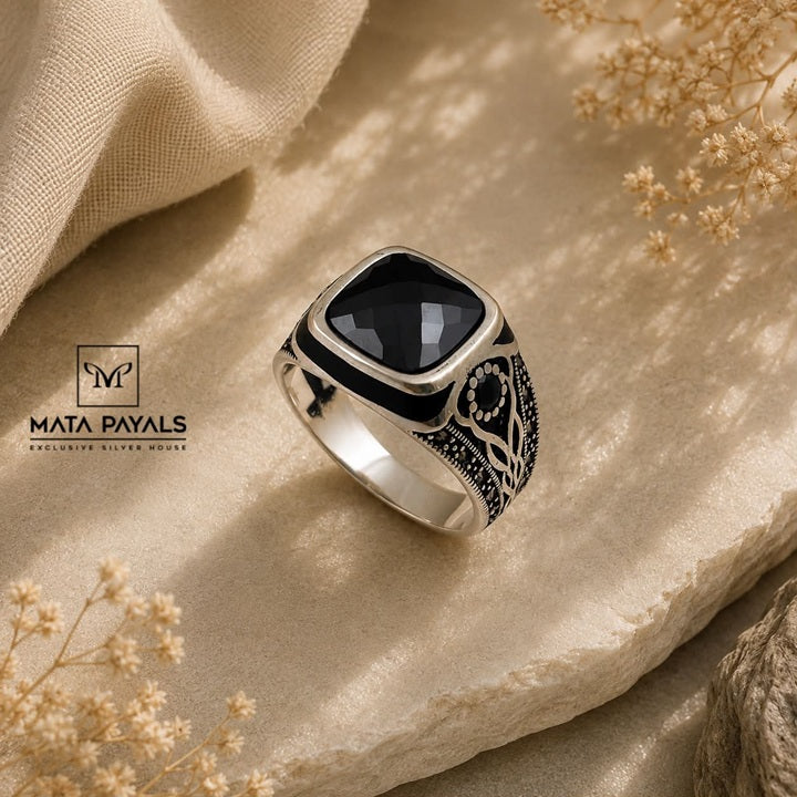 Elegant Onyx Ring