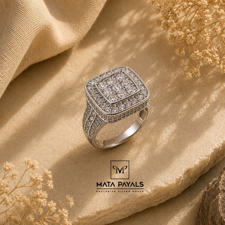 Charming Zircon Finger Ring