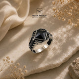 Elegant Black Onyx Finger Ring